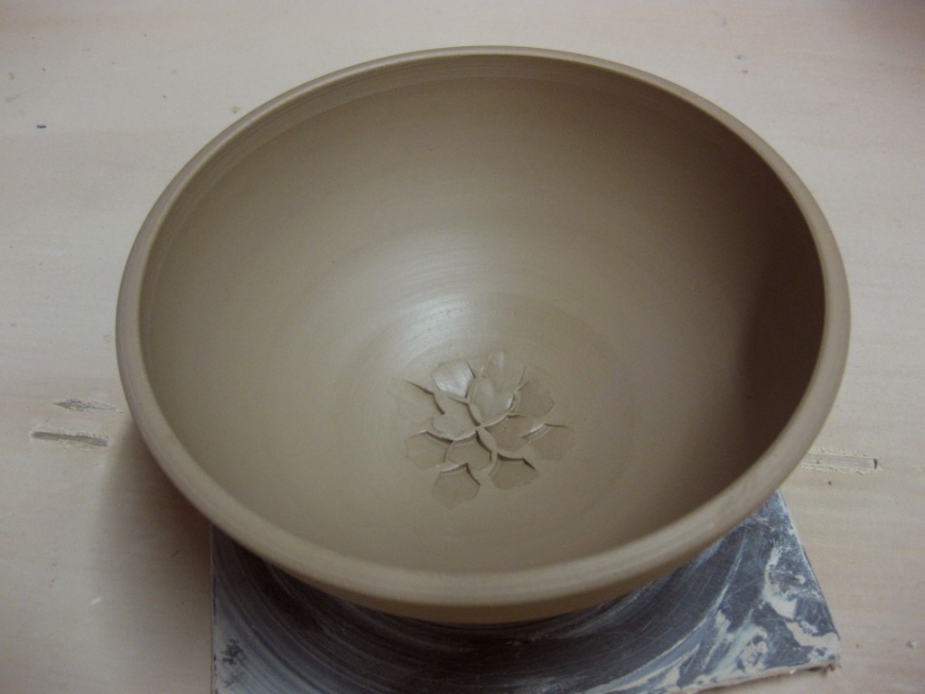 Glaze just fell off parts of the rim. Is that crawling? tips? : r/Pottery